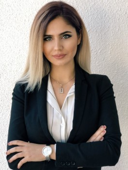 Sara Serhatlić  Arianna