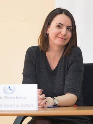 dr Olivera Komar, redovni profesor